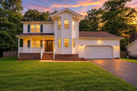 5207 Calvert Ct, Fredericksburg, VA 22407