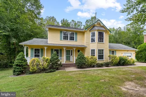 1905 White Lake Dr, Fredericksburg, VA 22407