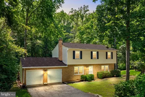 6024 Battlefield Green Dr, Fredericksburg, VA 22407