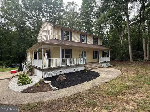 8526 Lake Anna Pkwy, Spotsylvania, VA 22551