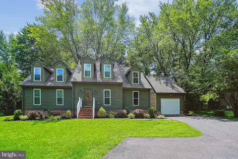11803 Gordon Rd, Fredericksburg, VA 22407