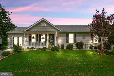 2421 Pittston Rd, Fredericksburg, VA 22408