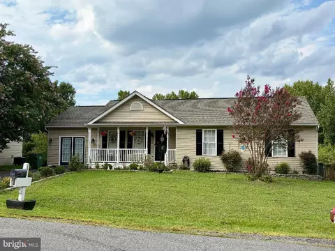 2421 Pittston Rd, Fredericksburg, VA 22408