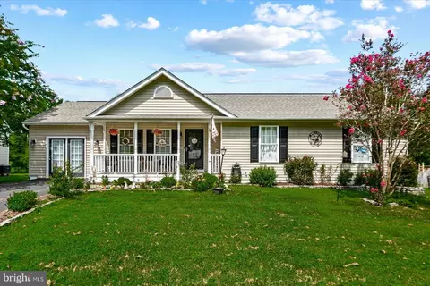 2421 Pittston Rd, Fredericksburg, VA 22408