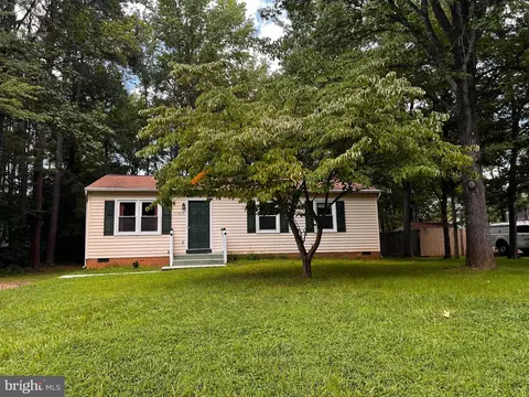 11503 Maplewood Dr, Locust Grove, VA 22508