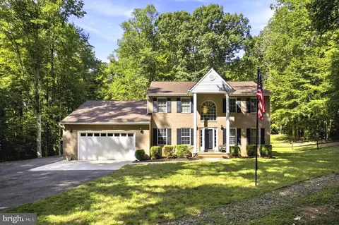 10708 Mystic Pointe Dr, Fredericksburg, VA 22407
