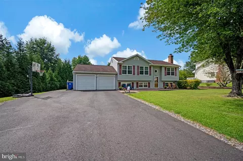 7014 Kenny Ln, Fredericksburg, VA 22407