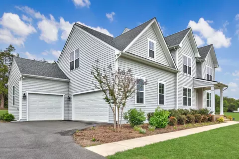 11003 S Abbie Moore Ct, Fredericksburg, VA 22407