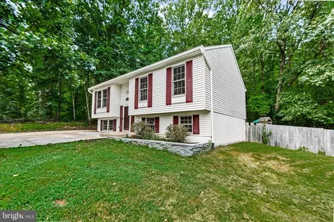 6922 Ridge Way Dr, Fredericksburg, VA 22407