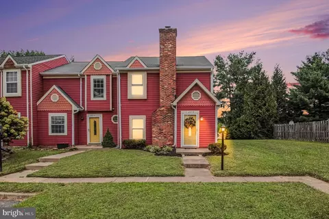 2212 Minnear St, Fredericksburg, VA 22407