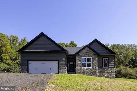 9905 Robert E Lee Dr, Spotsylvania, VA 22551