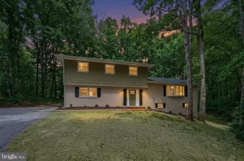 7607 Nyland Rd, Fredericksburg, VA 22408