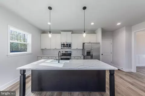 Kitchen - 9775 Fairview Rd, Partlow, VA 22534 photo 1 of 2