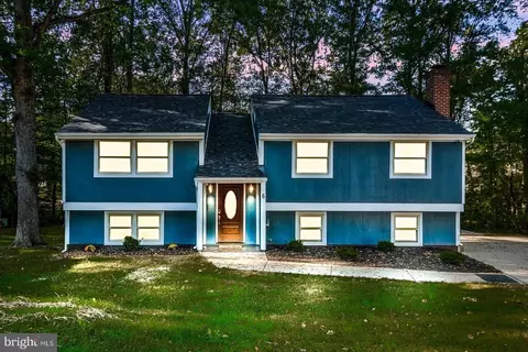 6 Norman Ct, Fredericksburg, VA 22407