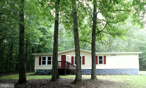 4445 Dickerson Rd, Partlow, VA 22534