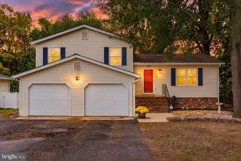3909 Glazebrook Dr, Fredericksburg, VA 22407