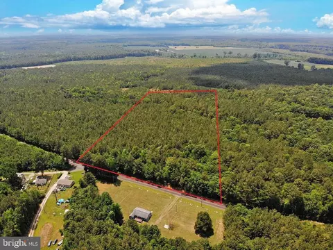 Salisbury Road, Spring Grove, VA 23881
