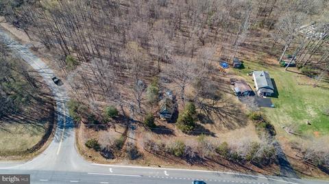 2073 Warrenton Rd, Fredericksburg, VA 22406