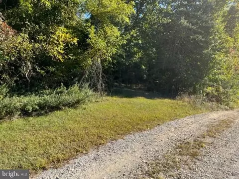 Dusty Ln, Fredericksburg, VA 22405