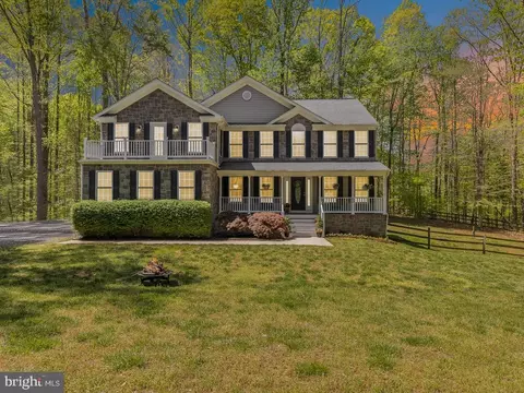 60 Kinsley Ln, Fredericksburg, VA 22406