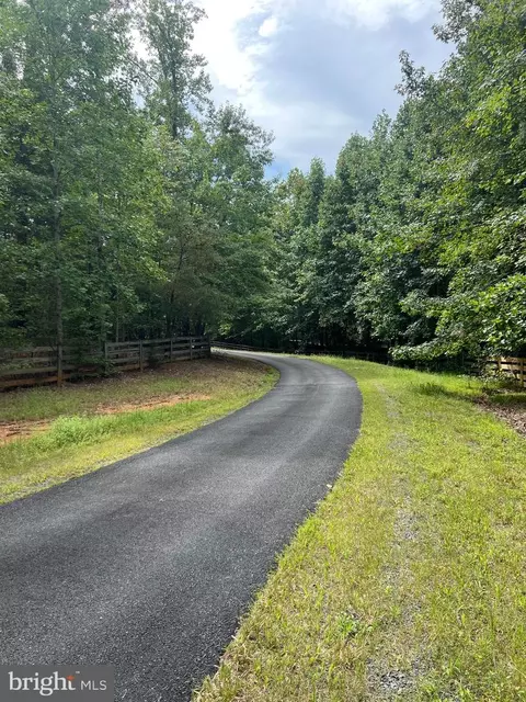 8 Grand Garden Lane, Stafford, VA 22556