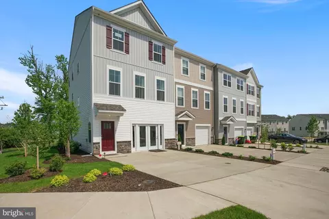 301 Red Currant Way, Fredericksburg, VA 22405