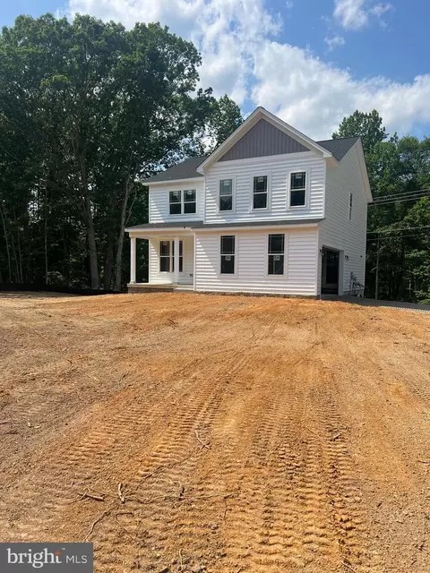 1267 White Oak Rd, Fredericksburg, VA 22405