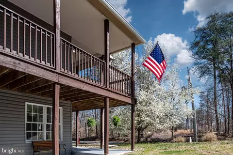 429 Belle Plains Rd, Fredericksburg, VA 22405