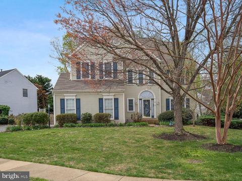 3 Aurelie Dr, Fredericksburg, VA 22406