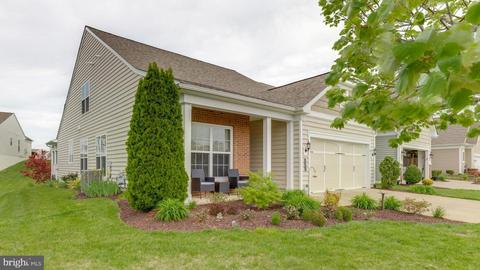 25 Point Bluff St, Fredericksburg, VA 22406