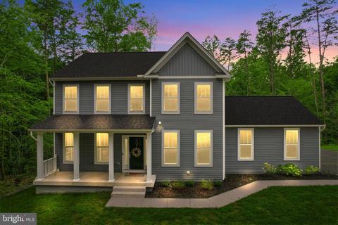 1077 Mountain View Rd, Fredericksburg, VA 22406