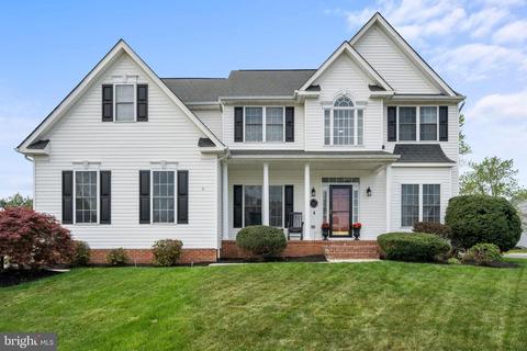 24 Orange Blossom Ct, Fredericksburg, VA 22405