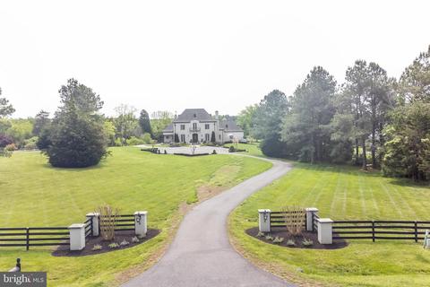 3 Meridan Ln, Stafford, VA 22556