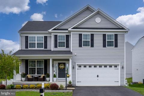102 Cotton Blossom Ct, Fredericksburg, VA 22405