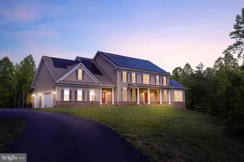 29 Twinleaf Dr, Stafford, VA 22556