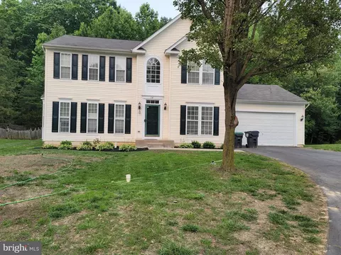 34 Kimmer Ct, Fredericksburg, VA 22406