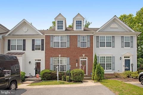 102 Macon Dr, Stafford, VA 22554