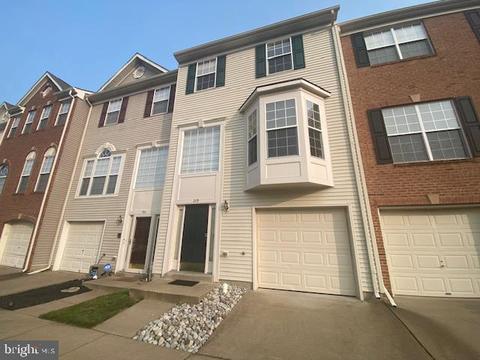 215 Raynar Ct, Stafford, VA 22554