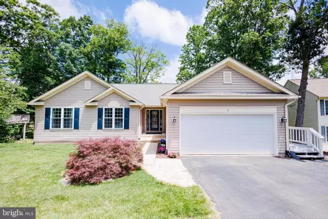 3 Oliver Ct, Fredericksburg, VA 22406
