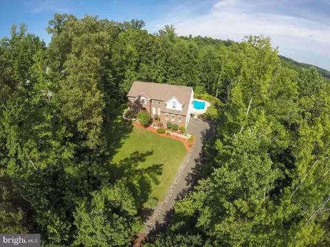 38 Poplar View Dr, Stafford, VA 22554