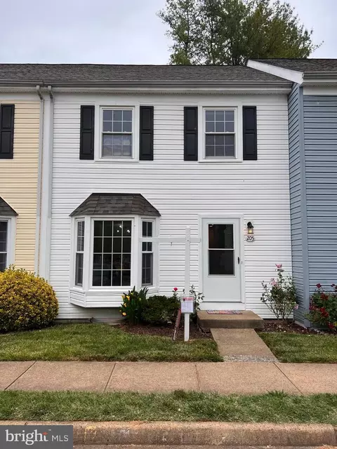 205 Madison Ct #74, Stafford, VA 22556