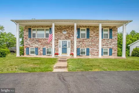 4 Concord Dr, Stafford, VA 22556