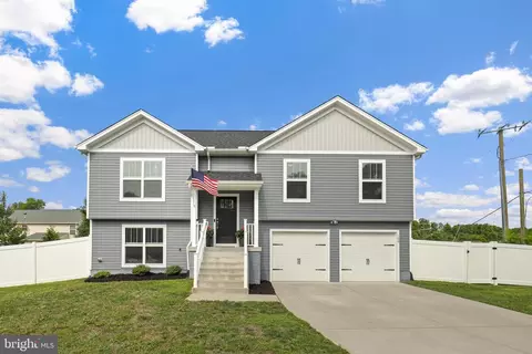 100 Brooke Village Dr, Fredericksburg, VA 22405
