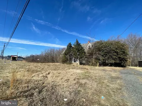680 Warrenton Rd, Fredericksburg, VA 22406