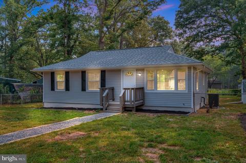 30 Blair Rd, Fredericksburg, VA 22405