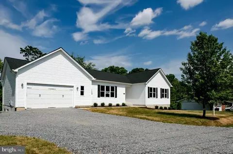 575 Melchers Dr, Fredericksburg, VA 22405