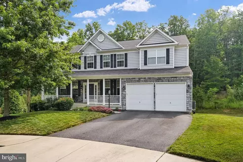 27 Hobart Ln, Fredericksburg, VA 22405