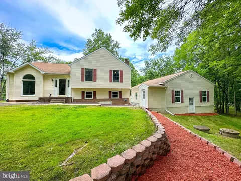 5 Halstead Dr, Fredericksburg, VA 22406