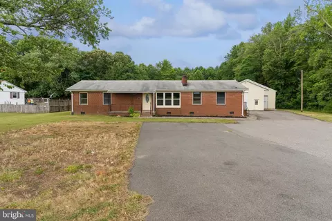 938 White Oak Rd, Fredericksburg, VA 22405