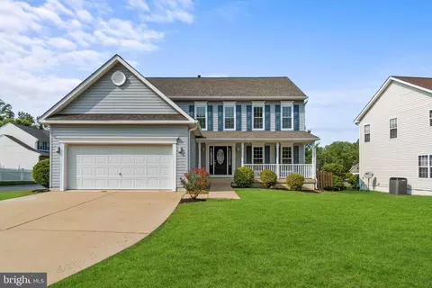 16 Newbury Dr, Stafford, VA 22556